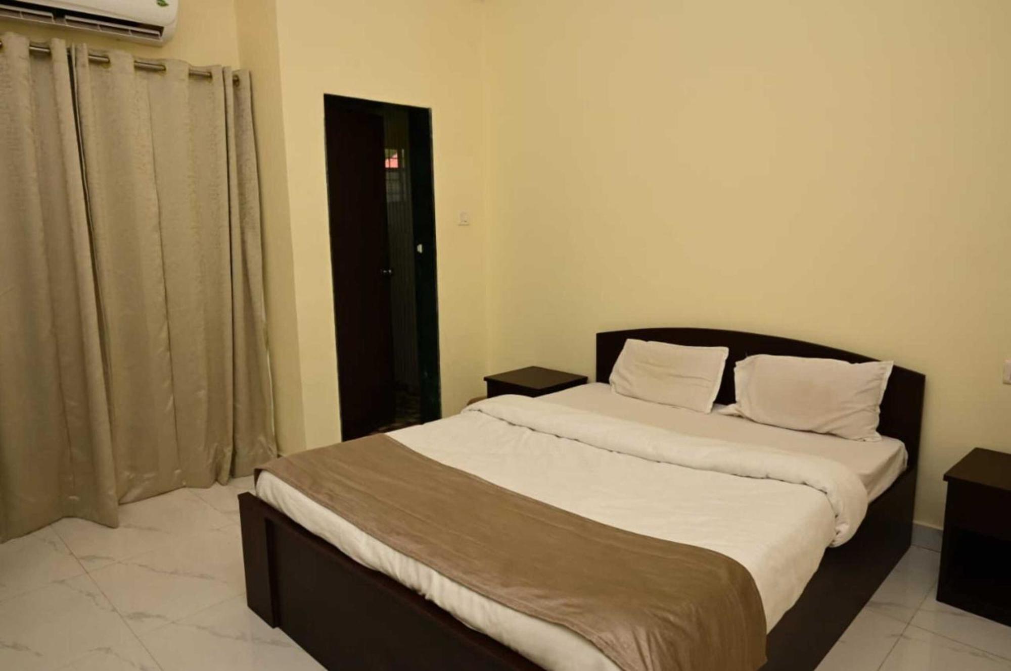 Hotel Wada Chirebandi Gimvi Zewnętrze zdjęcie